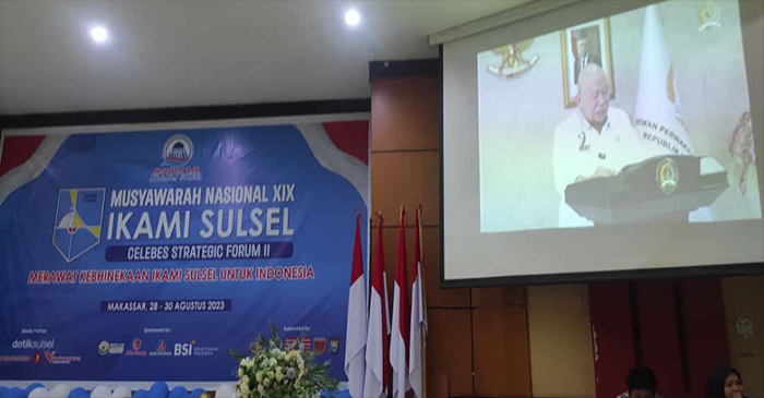 Ketua DPD RI, AA LaNyalla Mahmud Mattalitti memberikan sambutan secara virtual dalam Munas XIX Ikatan Mahasiswa/Pelajar Indonesia Sulawesi Selatan (IKAMI Sulsel) dengan tema ‘’Merawat Kebhinekaan untuk Indonesia’’, Senin (28/8/2023).