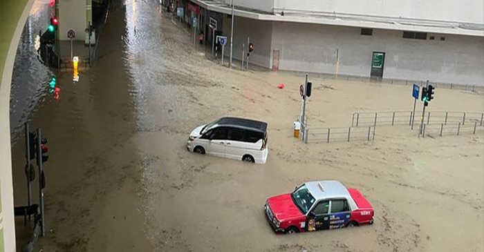 Situasi banjir yang melanda Hongkong.