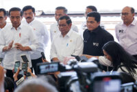 Presiden Jokowi saat memberikan keterangan pers usai melakukan uji Kereta Cepat Jakarta Bandung (KCJB).
