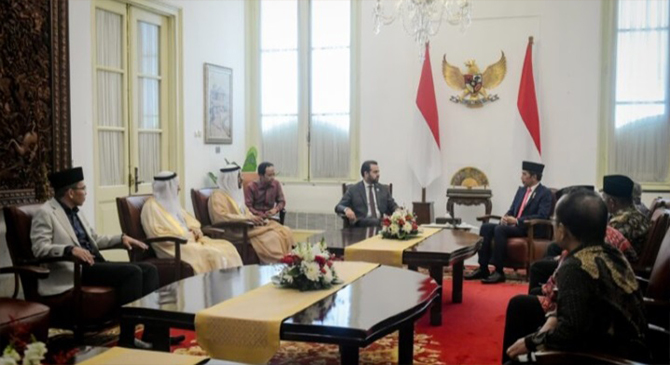 Presiden Jokowi saat menerima Majelis Hukama Muslimin (MHM), di Istana Merdeka, Jakarta, Kamis (5/10/2023).