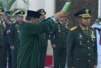 Letjen TNI Agus Subiyanto saat dilantik sebagai KSAD, di Istana Negara, Jakarta, Rabu (25/10/2023).