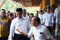 Amran datang ke kantor pusat Kementan, Jalan Harsono, Ragunan, Jakarta Selatan sekitar pukul 10.30 WIB