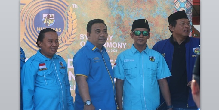 Jubir TPN Ganjar – Mahfud, Haris Pertama (dua dari kiri).