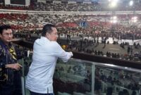 Ketua MPR RI, Bambang Soesatyo saat menghadiri gelaran konser Coldplay, di GBK Senayan, Rabu malam (15/11/2023).