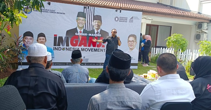 Haris Pertama selaku Jubir TPN Ganjar - Mahfud MD saat memberikan sambutan pada acara peresmian Rumah Juang KNPI Indonesia Movement.