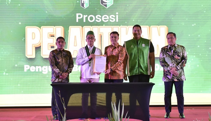 Menpora RI, Dito Ariotedjo fose bersama Ketua Umum PB HMI periode 2024-2026.