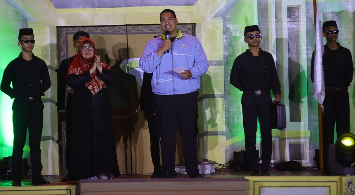 Menpora RI, Dito Ariotedjo saat membuka Pesta Seni Akbar Panggung Gembira 2024 di Pondok Pasantren Az-Ziyadah, Duren Sawit, Jakarta Timur, pada Jumat malam (9/2/2024).