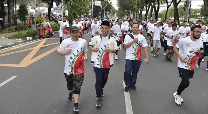Ribuan masyarakat ambil bagian dalam kegiatan ‘’Indonesia Run For Palestine’’, pada Minggu pagi (25/2/2024).