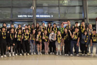 Klub bola voli putri professional asal Korsel, JungKwanJang Red Sparks saat dijemput Kemenpora di Bandara Internasional Soetta, Cengkareng, Tangerang, Banten, Selasa malam (16/4/2024).