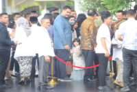 Menpora RI, Dito Ariotedjo saat menghadiri open house Idul Fitri 1445 Hijriah yang digelar Presiden Jokowi, di Istana Negara, Jakarta, pada Rabu (10/4/2024).