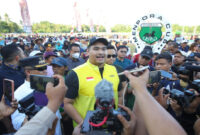Menpora RI, Dito Ariotedjo saat diwawancarai sejumlah awak media.
