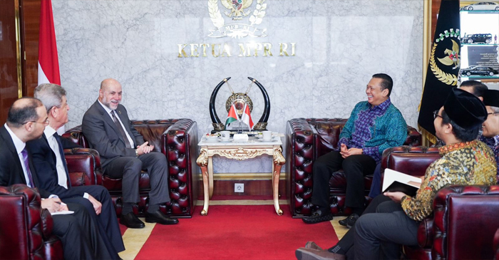 Penasihat Presiden Palestina Urusan Agama dan Islam, H.E. Dr Mahmoud Sudqi Abdurrahman al-Habbash saat menemui Ketua MPR RI, Bambang Soesatyo di Gedung Nusantara III Lt.9 MPR RI, Komplek Parlemen Senayan, Jakarta, Jumat (9/8/2024).
