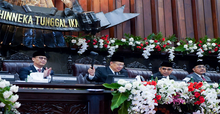 Ketua MPR RI, Bambang Soesatyo saat memimpin Sidang Paripurna Akhir Masa Jabatan MPR RI 2019–2024, di Gedung Nusantara Komplek Parlemen Senayan, Jakarta, Rabu (25/9/2024).