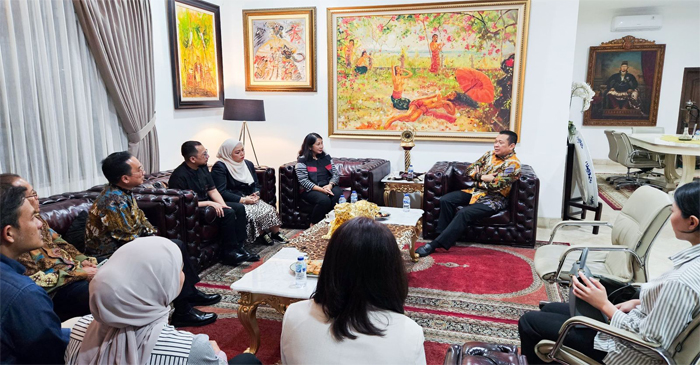 Anggota Komisi III DPR RI, Bambang Soesatyo saat menerima pengurus baru APLI.