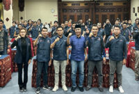 Anggota Komisi II DPR RI, H Fauzan Khalid pose bersama di sela-sela saat menggelar konsolidasi dengan para kader dan jajaran pengurus Partai NasDem se-Pulau Lombok.