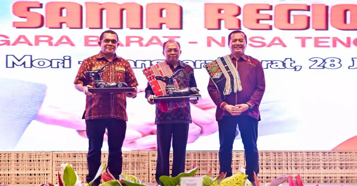 DARI KANAN: Gubernur NTB, Lalu Muhamad Iqbal; Gubernur Bali, I Wayan Koster; dan Gubernur NTT, Emanuel Melkiades Laka Lena.
