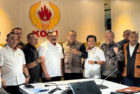 Suasana pose bersama di sela-sela Rakor Persiapan PON XXII/2028 di Kantor KONI Pusat, Jakarta, pada Jumat (27/2/2026)