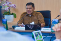 lh Sekda NTB, HL Moh. Faozal mewakili Gubernur NTB saat FGD di Gedung Bank NTB Syariah, Selasa (24/2/2026).