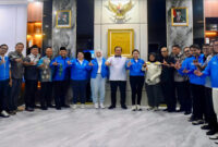Suasana pose bersama usai rapat koordinasi persiapan event Pocari Sweat Run Lombok 2026, di Kantor Gubernur NTB, Kamis (19/2/2026).