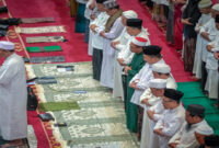 Suasana malam pertama salat isya dan tarawih berjamaah di Masjid Hubbul Wathan Islamic Center NTB, pada Rabu malam (18/2/2026).