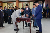Suasana penandatanganan berita acara pelantikan pejabat eselon III dan IV.