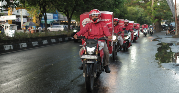 Suasana konvoi armada Honda Care melintas di sejumlah ruas jalan utama Kota Mataram.