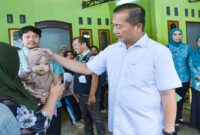 Gubernur NTB, Lalu Muhamad Iqbal, bersama Ketua TP-PKK Provinsi NTB, Sinta Agathia Iqbal, saat melakukan kunjungan ke Posyandu Dusun Lantan Duren, Desa Lantan, Kecamatan Batukliang Utara (BKU), Kabupaten Lombok Tengah (Loteng), pada Kamis (5/3/2026).