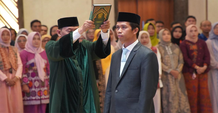 Suasana pelantikan Prof. Sukardi sebagai Rektor Unram periode 2026-2030.