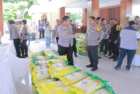 Suasana Pasar Murah melalui program Gerakan Pangan Murah Polri, yang digelar Polda NTB, di Tribun Bhara Daksa Polda NTB, Jumat (13/3/2026).
