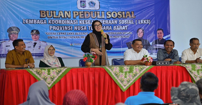 Ketua LKKS NTB, Hj. Sinta Agathia Iqbal, hadir langsung dalam program Bulan Peduli Sosial, di Desa Batu Mekar, Kecamatan Lingsar, Kabupaten Lombok Barat, Minggu (15/3/2026).