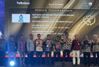 Bupati Lombok Tengah, HL Pathul Bahri saat menerima penghargaan TOP Pembina BUMD Award 2026 dalam ajang TOP BUMD Awards 2026 yang digelar Majalah Top Business bersama MSI Group, di Hotel Raffles Kuningan, Jakarta, Senin (13/4/2026)