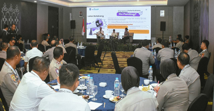 Suasana Diskusi Publik Keterbukaan Informasi Publik di wilayah hukum Polda NTB, yang berlangsung di Hotel Astoria Lombok, Rabu (22/4/2026).