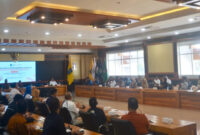 Suasana kegiatan Sosialisasi dan Ngibar Sensus Ekonomi 2026 yang digelar Dinas Kominfotik NTB bersama BPS NTB, di Ruang Rapat Tambora Kantor Gubernur NTB, Senin (25/5/2026).